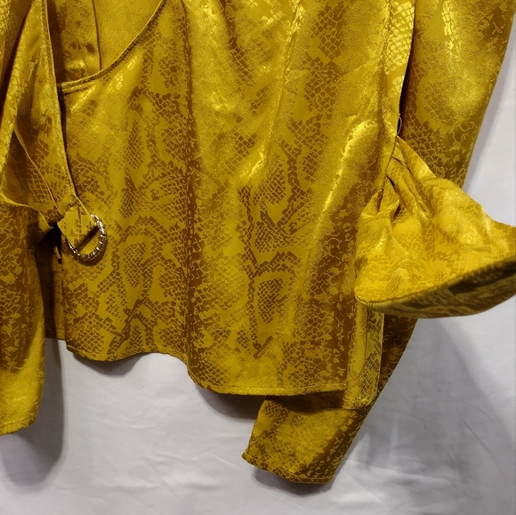 Wayf Wrap Top Women's XS Yellow Floral Buckle Retro 90s Y2K Disco Punk - Picture 5 of 11